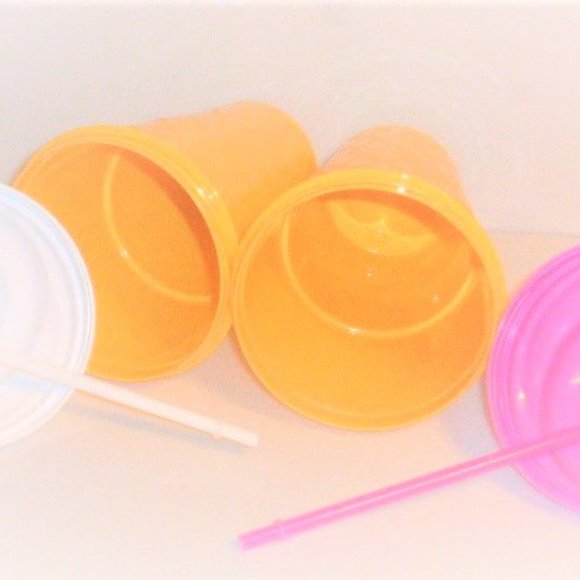 Pair of Plastic HUGE Sippy CUPS Ice Cream Cone Sippy Cups Milk Shake - Picture 7 of 8